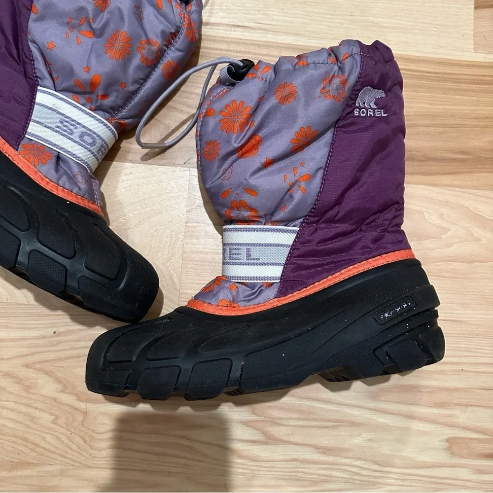 Sorel Kids Purple Floral Snow Boots Winter Boots with Liner size 5